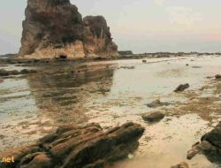 25 Pantun Keindahan Senja yang Menyentuh Jiwa