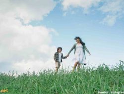 20 Contoh Puisi tentang Kasih Ibu yang Tak Terhingga